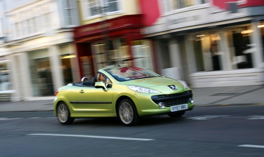  Peugeot 207 CC 2007 года  (фото 13 из 72)